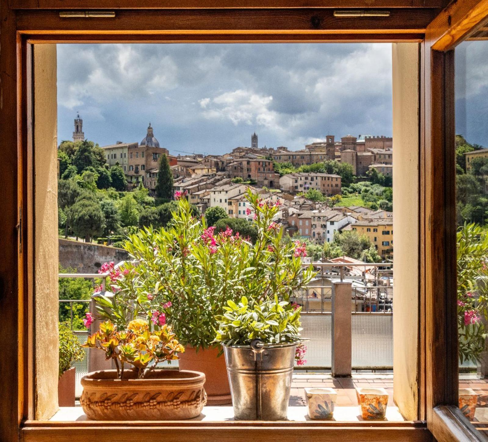 Attico San Francesco Apartment Siena Exterior photo
